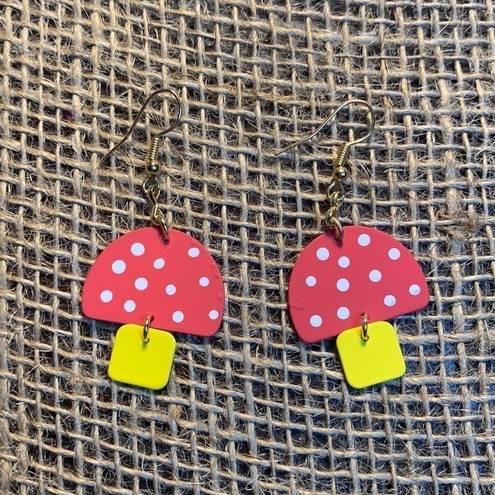 NWT Handmade Mushroom Earrings